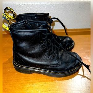 Girls Dr Martens